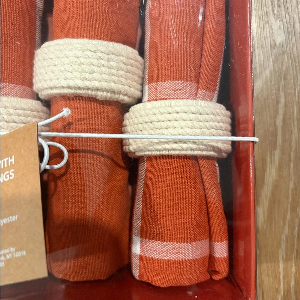 Give & Gather Orange Linen Napkin Set (4) with Rope Rings